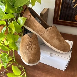 brand new in box star wars toms slip ons